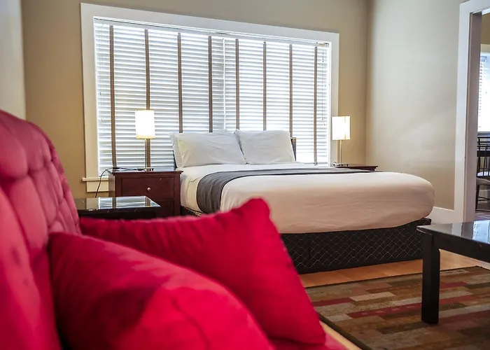 Sunset Gardens Apartment